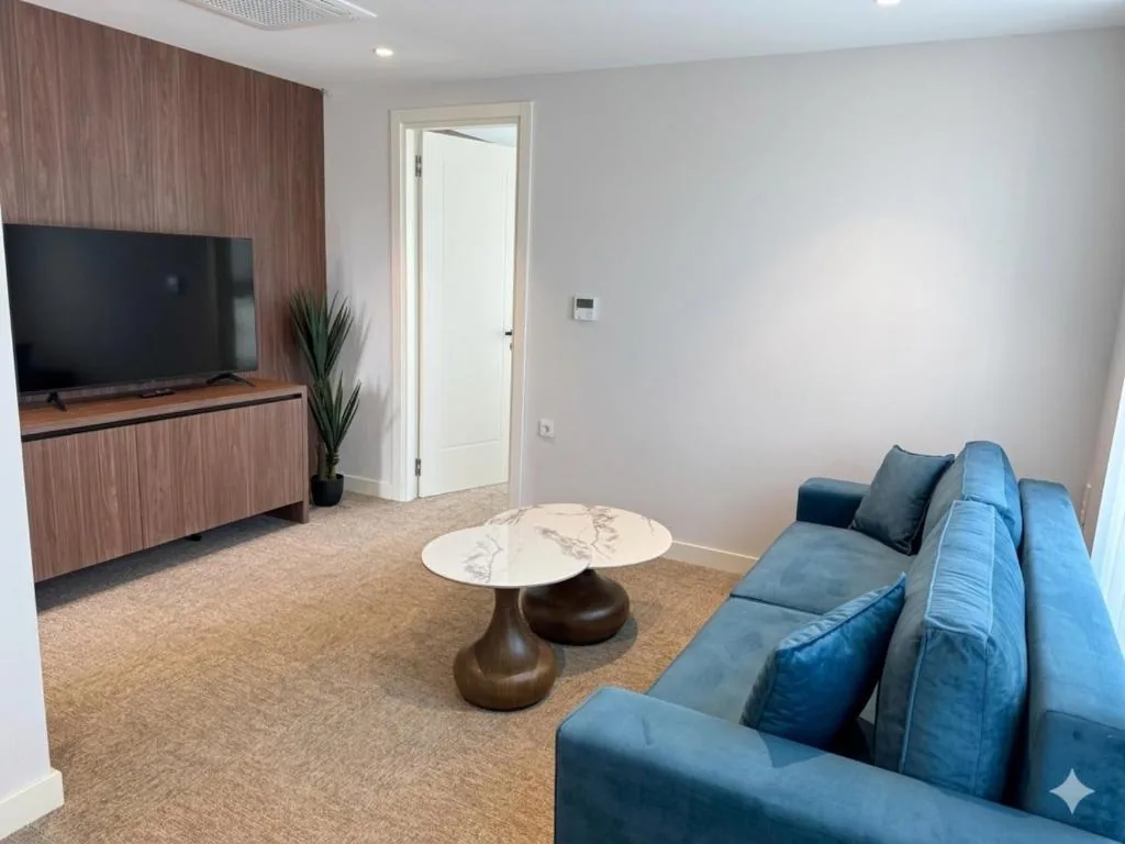 One-Bedroom Apartment with Terrace — Hotel Riva